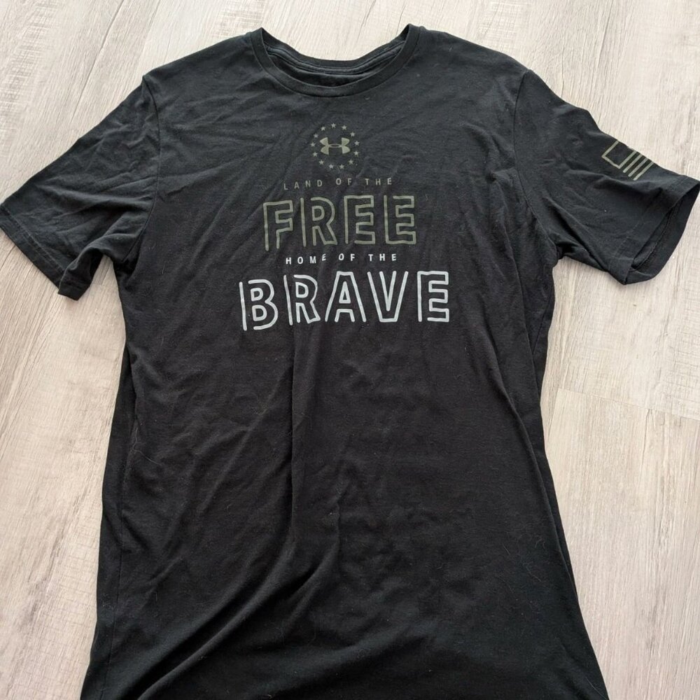 Under Armour Shirt Mens Mediu Loose Heatgear Black Short Sleeve Land Of The Free